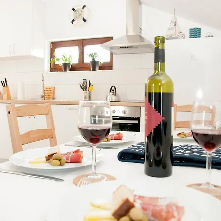 Ivan Apartment *